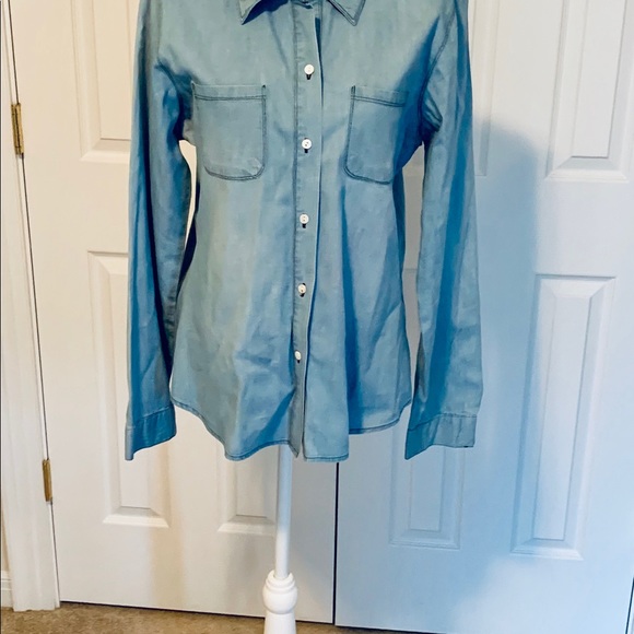 💙 NWOT Light Blue Button-Down Blouse - Picture 4 of 5